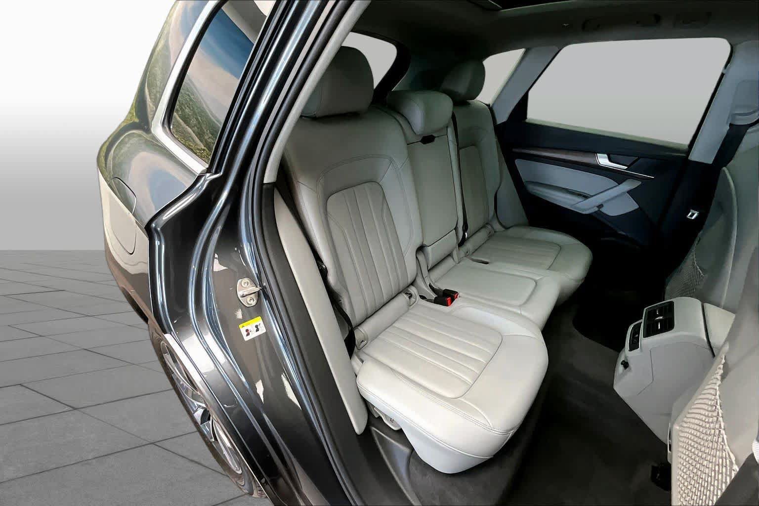 Used 2023 Audi Q5 2.0T Premium Plus w/ Premium Plus Package AWD/4WD image 20