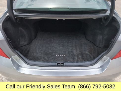 Used 2017 Toyota Camry XLE w/ Convenience Package FWD image 21