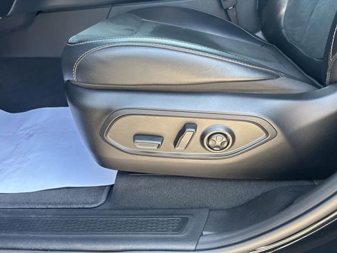 Used 2025 Jeep Grand Cherokee Altitude AWD/4WD image 56