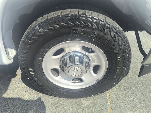 Used 2019 Chevrolet Express 3500 LT w/ LT Preferred Equipment Group RWD image 12