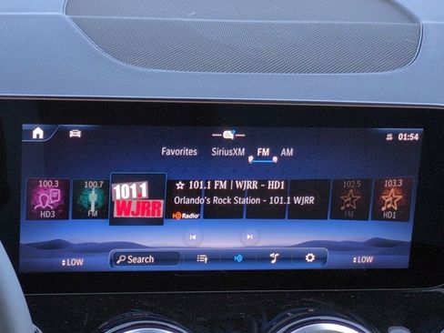 Used 2025 Mercedes-Benz GLB 250 image 18