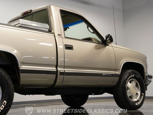 Used 1998 Chevrolet Silverado 1500 4x4 Regular Cab w/ Preferred Equipment Group 2 image 28