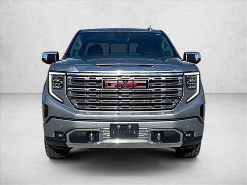 Used 2024 GMC Sierra 1500 Denali w/ Technology Package AWD/4WD image 3