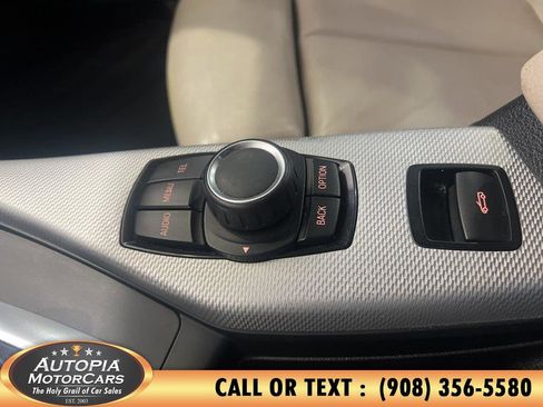 Used 2015 BMW M235i Convertible image 29