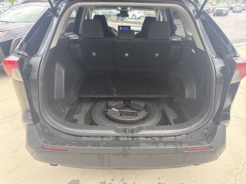 Certified 2025 Toyota RAV4 LE AWD/4WD image 29