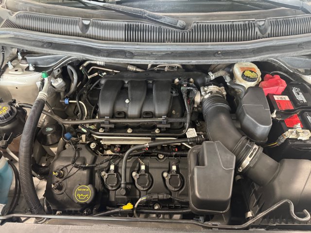 Used 2018 Ford Explorer XLT w/ Equipment Group 202A AWD/4WD image 6