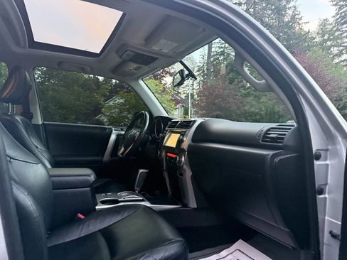Used 2011 Toyota 4Runner Limited RWD image 18