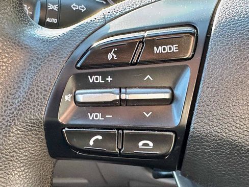 Used 2020 Hyundai Elantra SEL FWD image 20