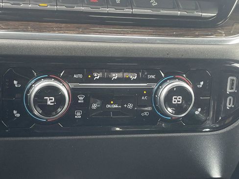 Used 2025 GMC Sierra 1500 Elevation w/ Preferred Package image 28