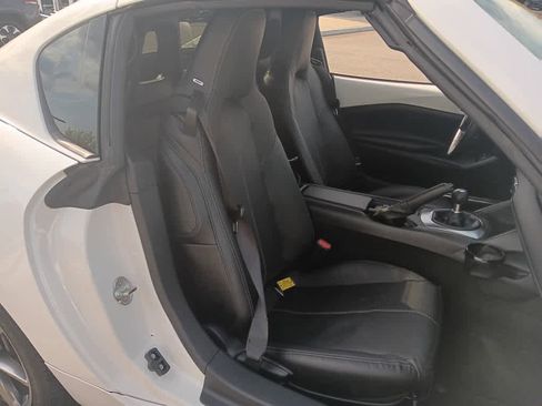 Used 2021 MAZDA MX-5 Miata RF Grand Touring image 15