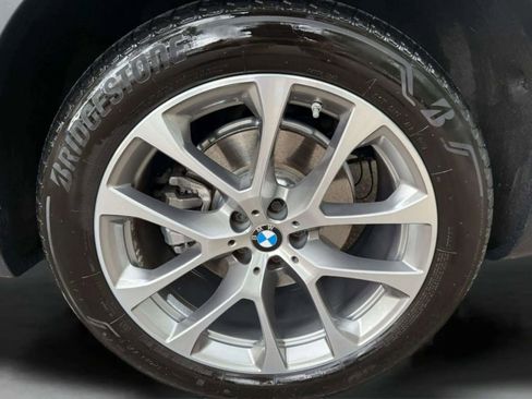 Used 2021 BMW X5 xDrive40i w/ Premium Package image 41