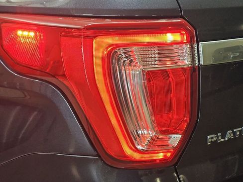 Used 2017 Ford Explorer Platinum AWD/4WD image 37