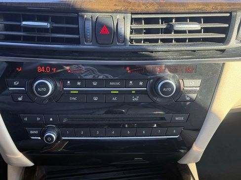 Used 2017 BMW X5 xDrive40e image 10