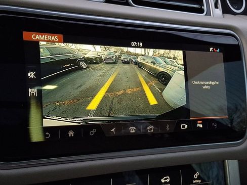 Used 2022 Land Rover Range Rover Westminster Edition image 15