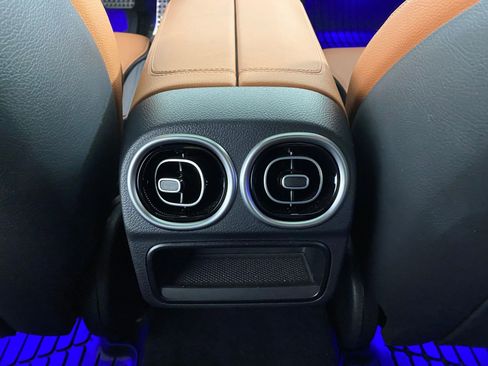 Used 2024 Mercedes-Benz C 43 AMG 4MATIC Sedan image 28