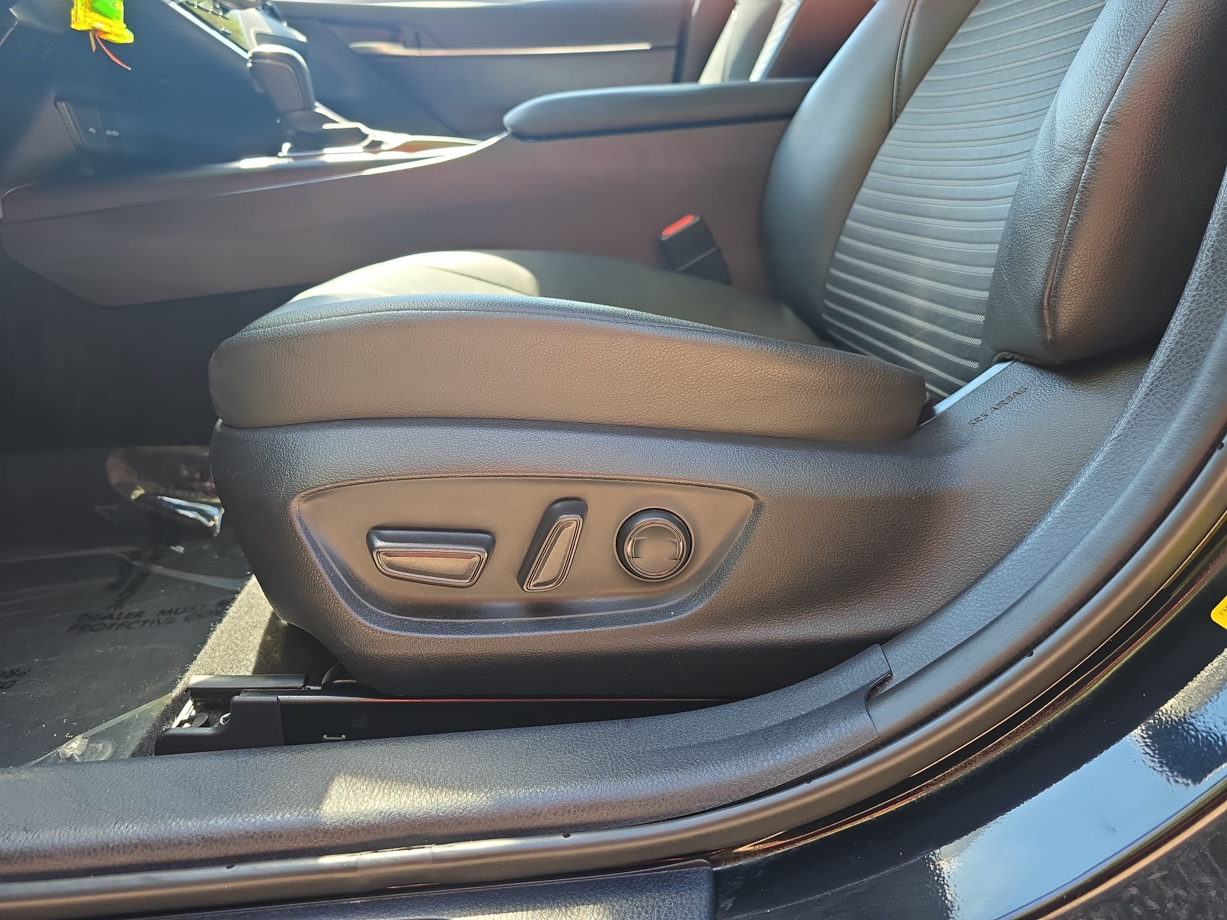 Used 2024 Toyota Camry SE FWD image 28