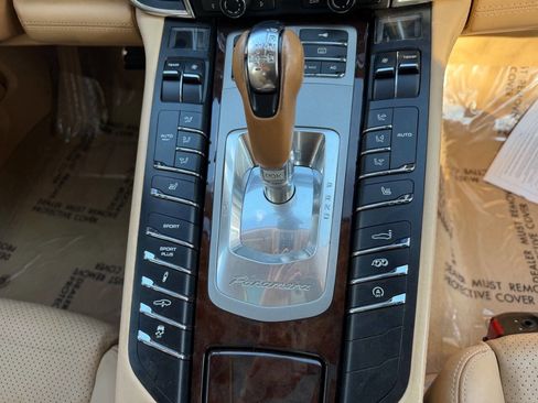 Used 2010 Porsche Panamera Turbo image 30