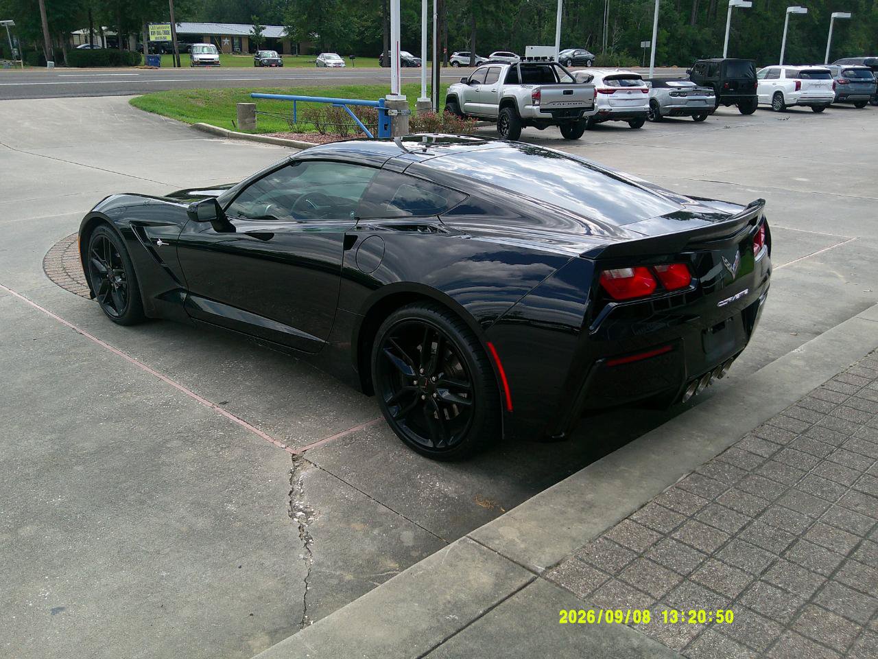 Used 2019 Chevrolet Corvette Stingray Coupe w/ Z51 1LT RWD image 2
