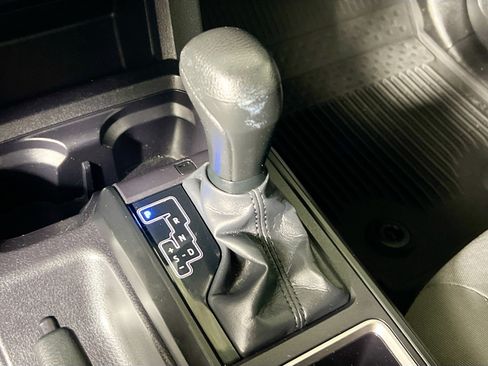 Used 2022 Toyota Tacoma SR w/ SR Convenience Package RWD image 23
