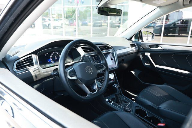 Used 2024 Volkswagen Tiguan SE AWD/4WD image 22