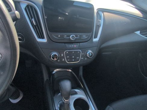 Used 2023 Chevrolet Malibu LT image 10