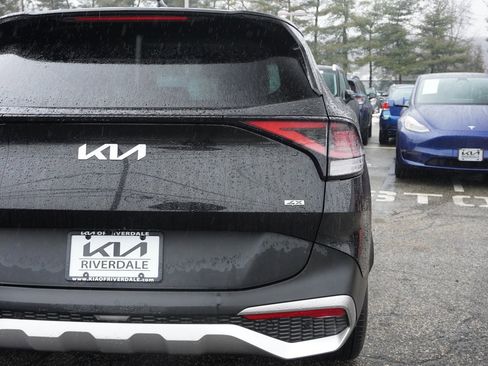 Used 2023 Kia Sportage LX image 15