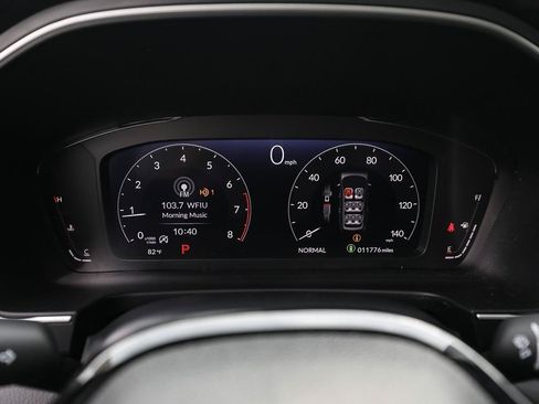 Used 2025 Honda Pilot Elite image 15