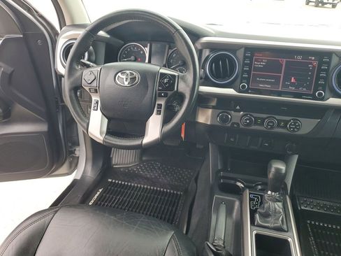 Certified 2020 Toyota Tacoma SR5 image 15