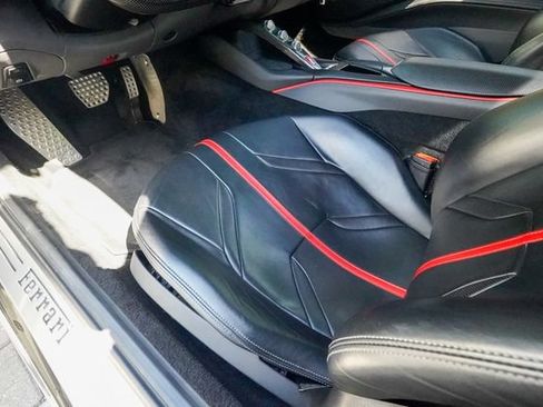 Used 2018 Ferrari 812 Superfast RWD image 54
