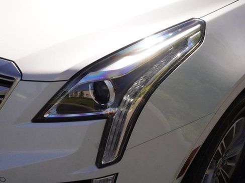 Used 2018 Cadillac XT5 Luxury w/ Driver Awareness Package image 33