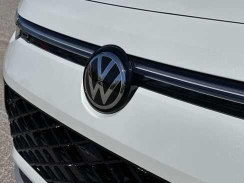 New 2026 Volkswagen Tiguan SEL R-Line AWD/4WD image 10
