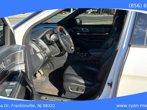 Used 2016 Ford Explorer Platinum image 17