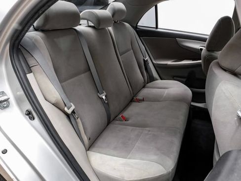 Used 2012 Toyota Corolla LE FWD image 32