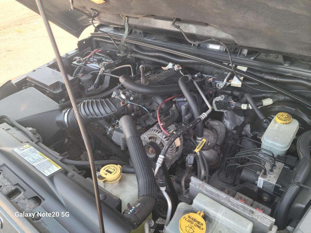 Used 2007 Jeep Wrangler Sahara AWD/4WD image 3