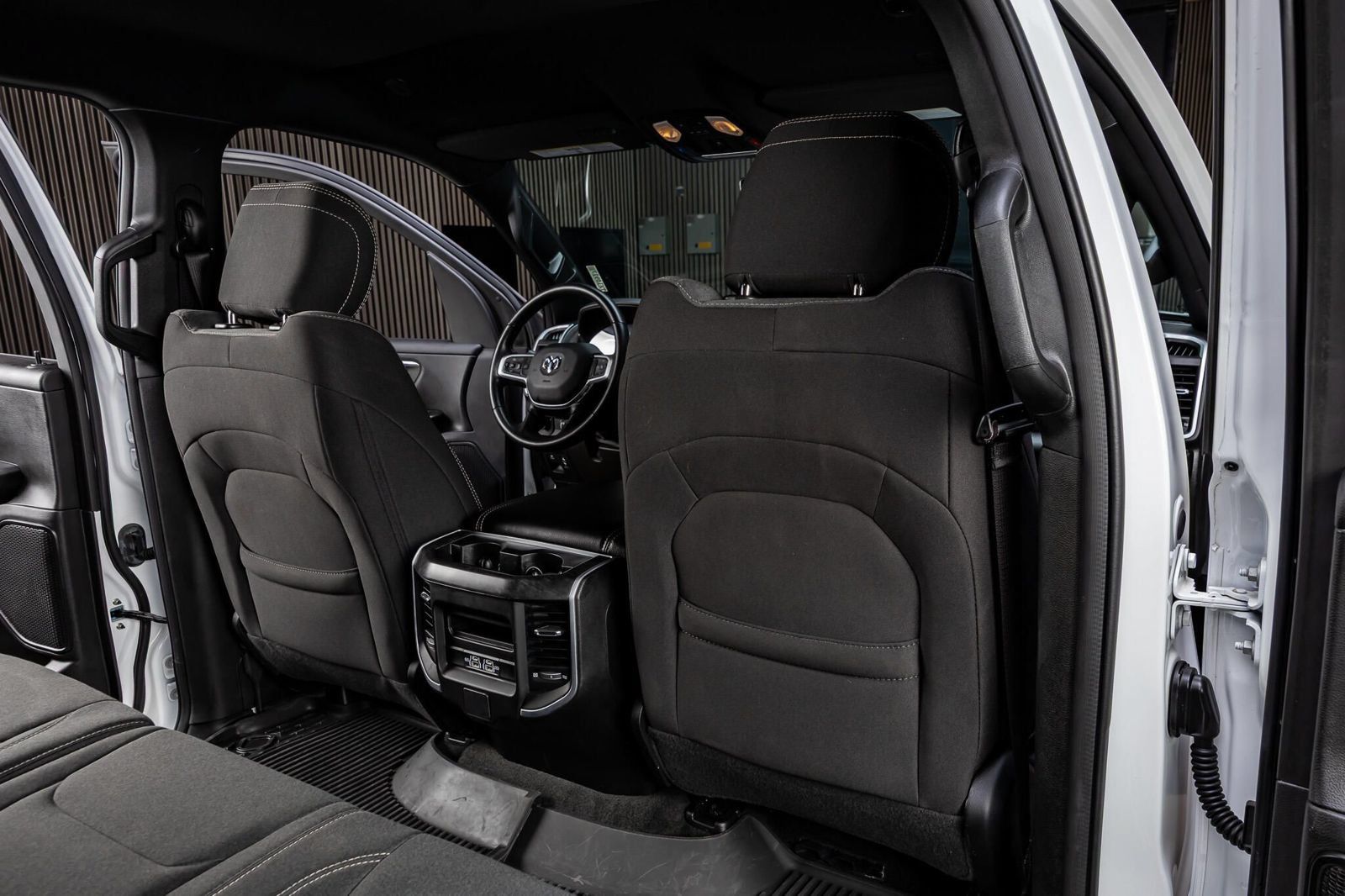 Used 2023 RAM 1500 Big Horn AWD/4WD image 31