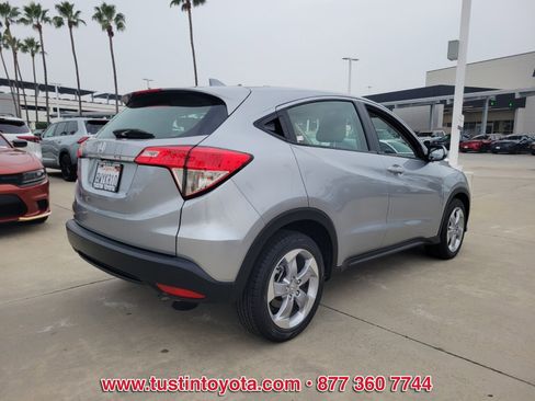 Used 2020 Honda HR-V LX image 4