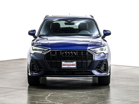 Used 2025 Audi Q3 2.0T Premium w/ Convenience Package image 4