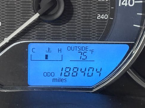 Used 2015 Toyota Corolla L FWD image 13