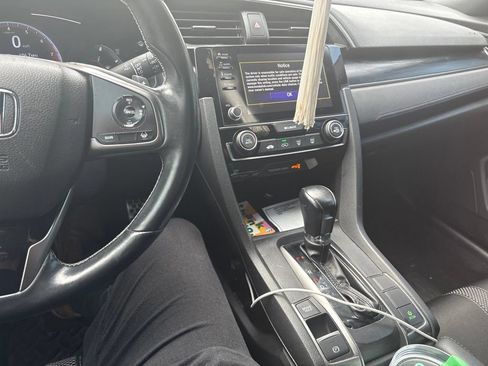 Used 2020 Honda Civic Sport image 11