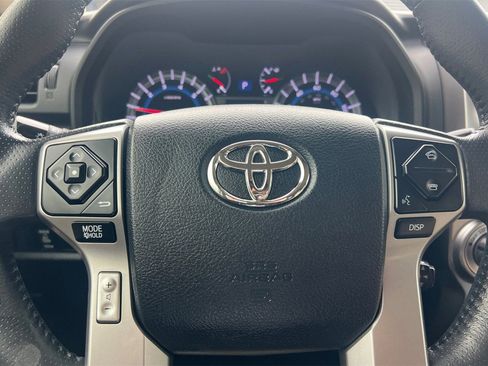 Used 2018 Toyota 4Runner SR5 image 22