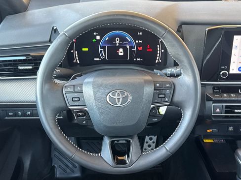 Used 2026 Toyota Camry SE FWD image 15