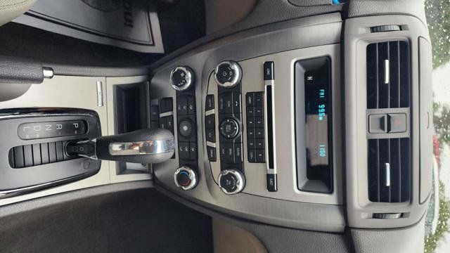 Used 2010 Ford Fusion SE FWD image 19