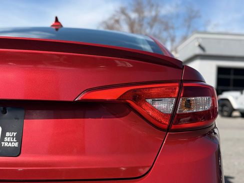 Used 2017 Hyundai Sonata SE image 10