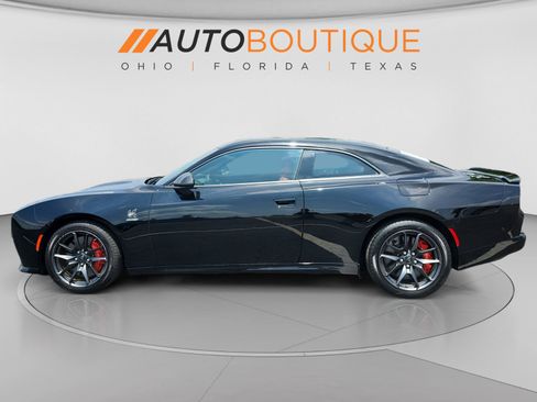 Used 2024 Dodge Charger Daytona Scat Pack w/ Plus Group AWD/4WD image 2