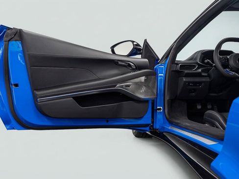 New 2025 Lotus Emira image 7