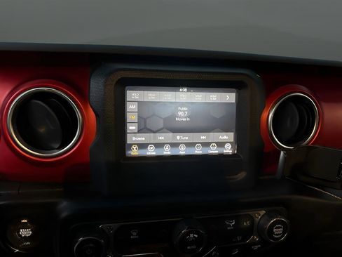 Used 2020 Jeep Wrangler Unlimited Rubicon w/ Safety Group image 15