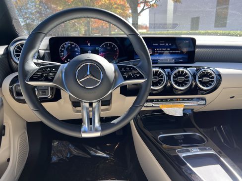 Certified 2025 Mercedes-Benz CLA 250 4MATIC image 30