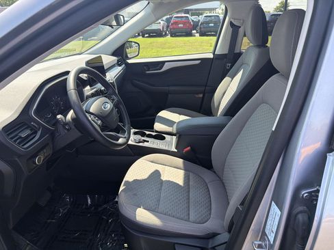 Used 2022 Ford Escape SE w/ Cold Weather Package FWD image 9