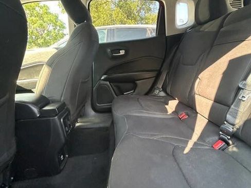 Used 2017 Jeep Compass Sport image 28