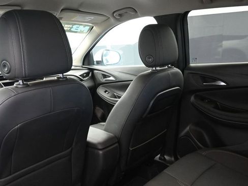 Used 2022 Buick Encore GX Select FWD image 21